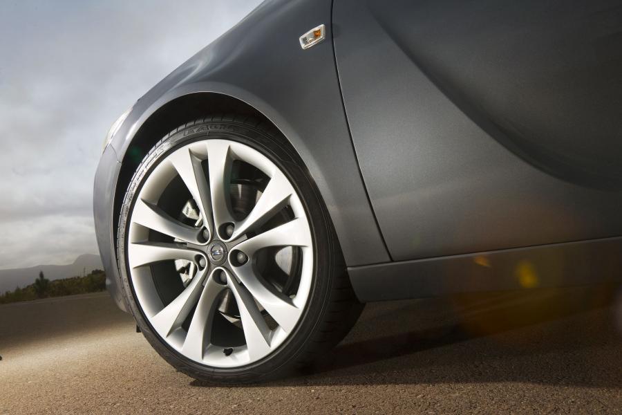  Opel Insignia 2008 года  (фото 118 из 126)